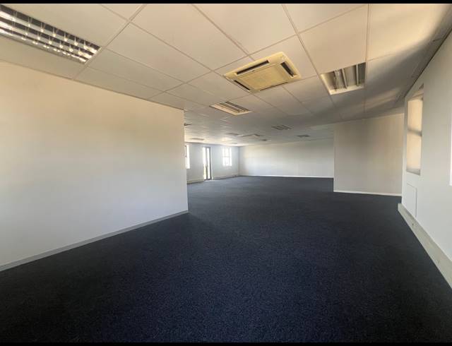 102M² OFFICE TO LET IN MEYERSDAL